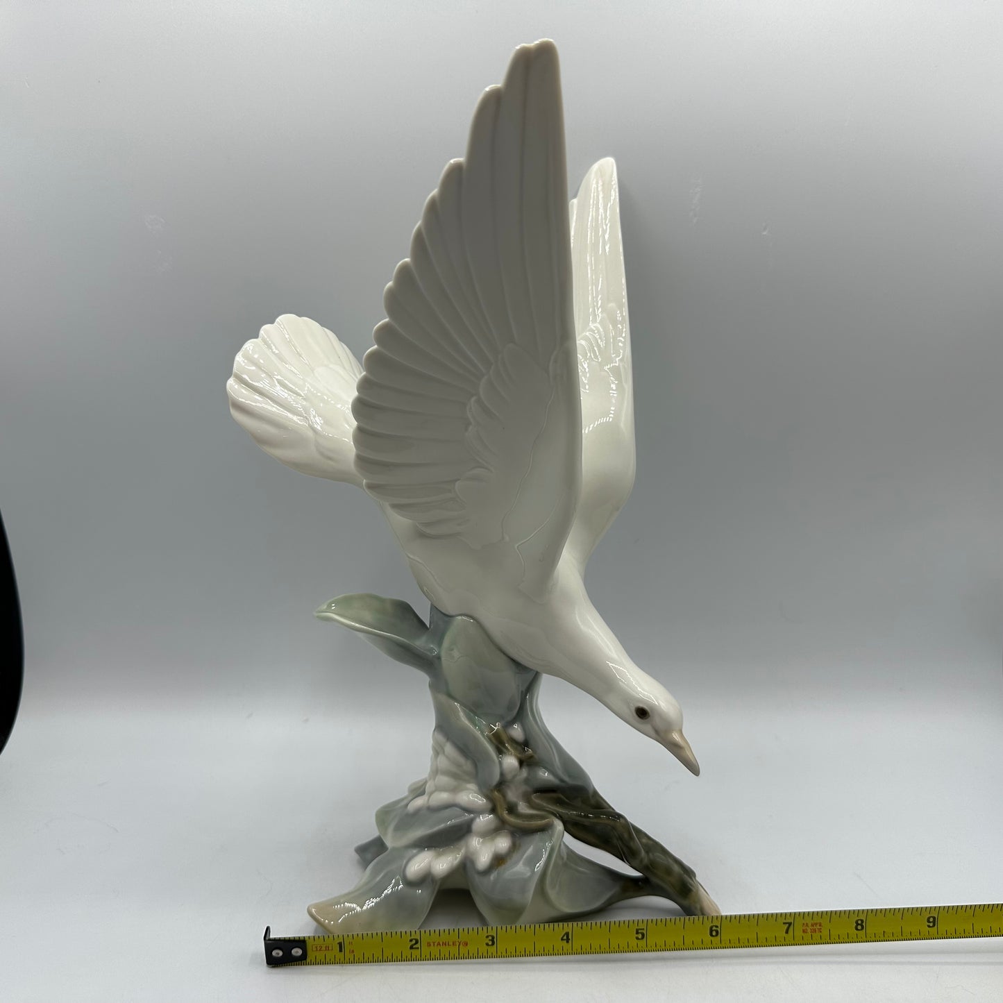 Lladro Porcelain Figurine Turtle Dove #4550 Retired