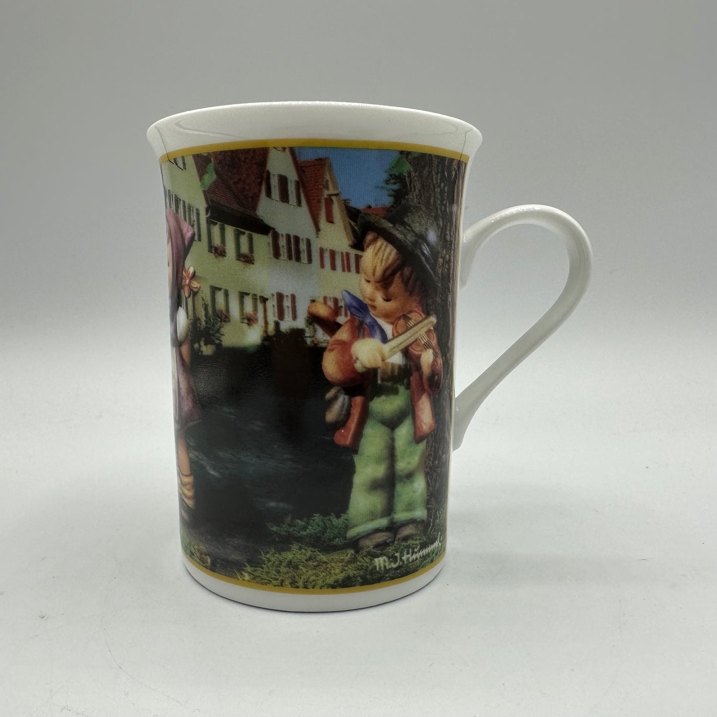 M.I. Hummel Porcelain Collector Mug "August-The Photographer" Danbury Mint