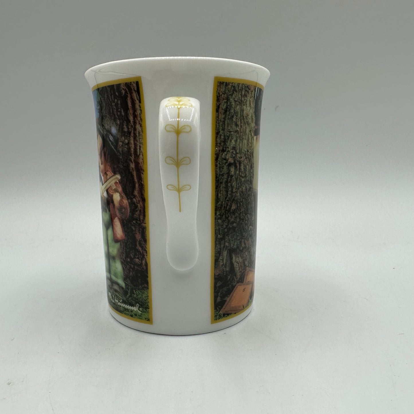 M.I. Hummel Porcelain Collector Mug "August-The Photographer" Danbury Mint