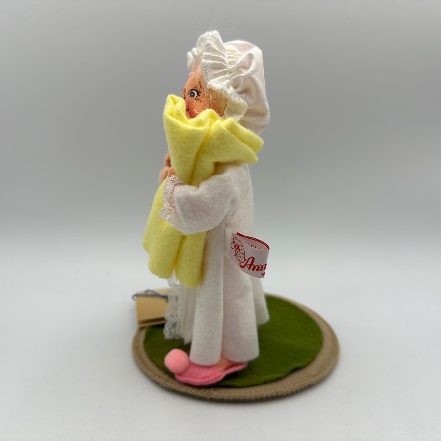 Annalee Mobilitee Dolls Girl with Blanket and Teddy Bear 1994