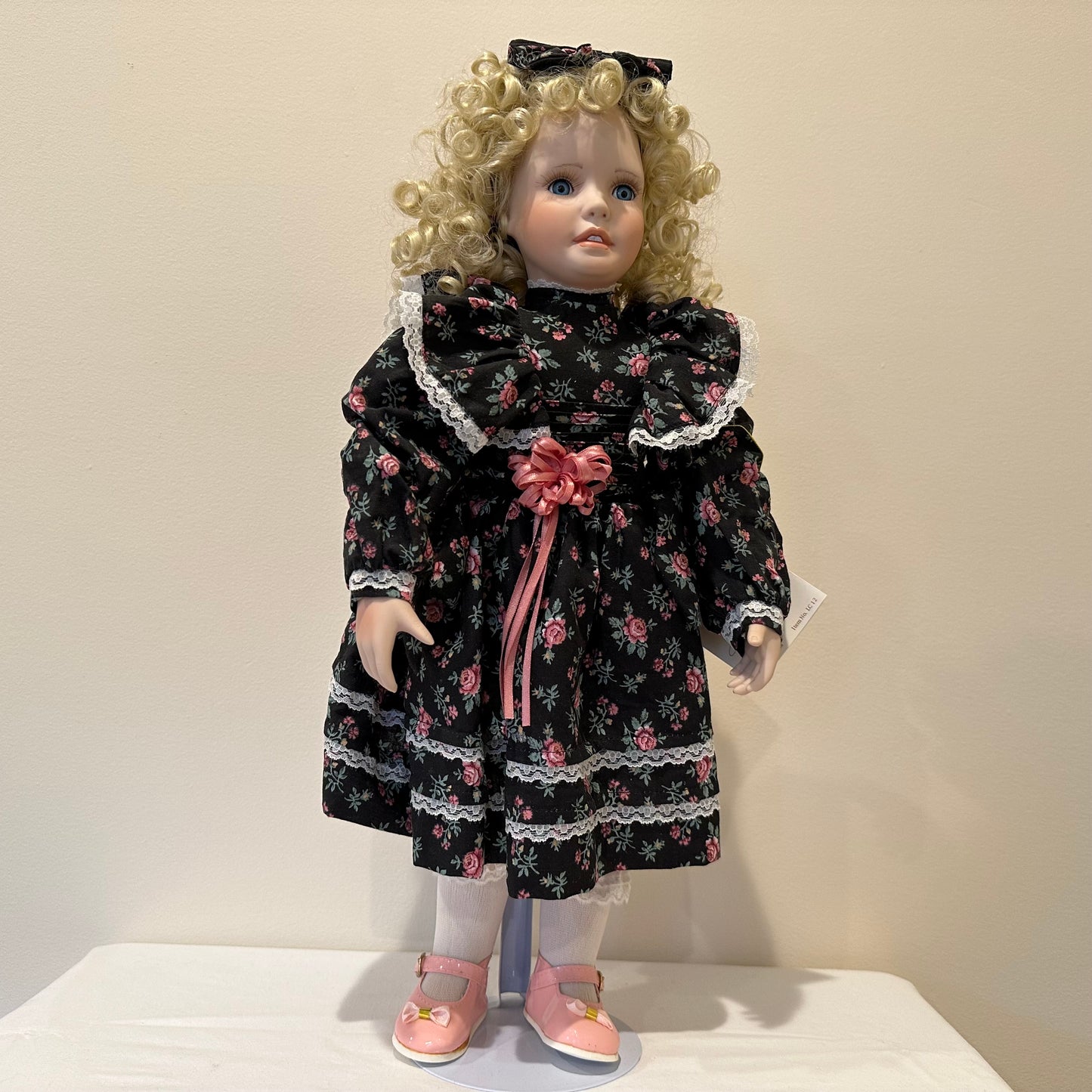 World Gallery of Dolls "Erika" by Laura Colabe