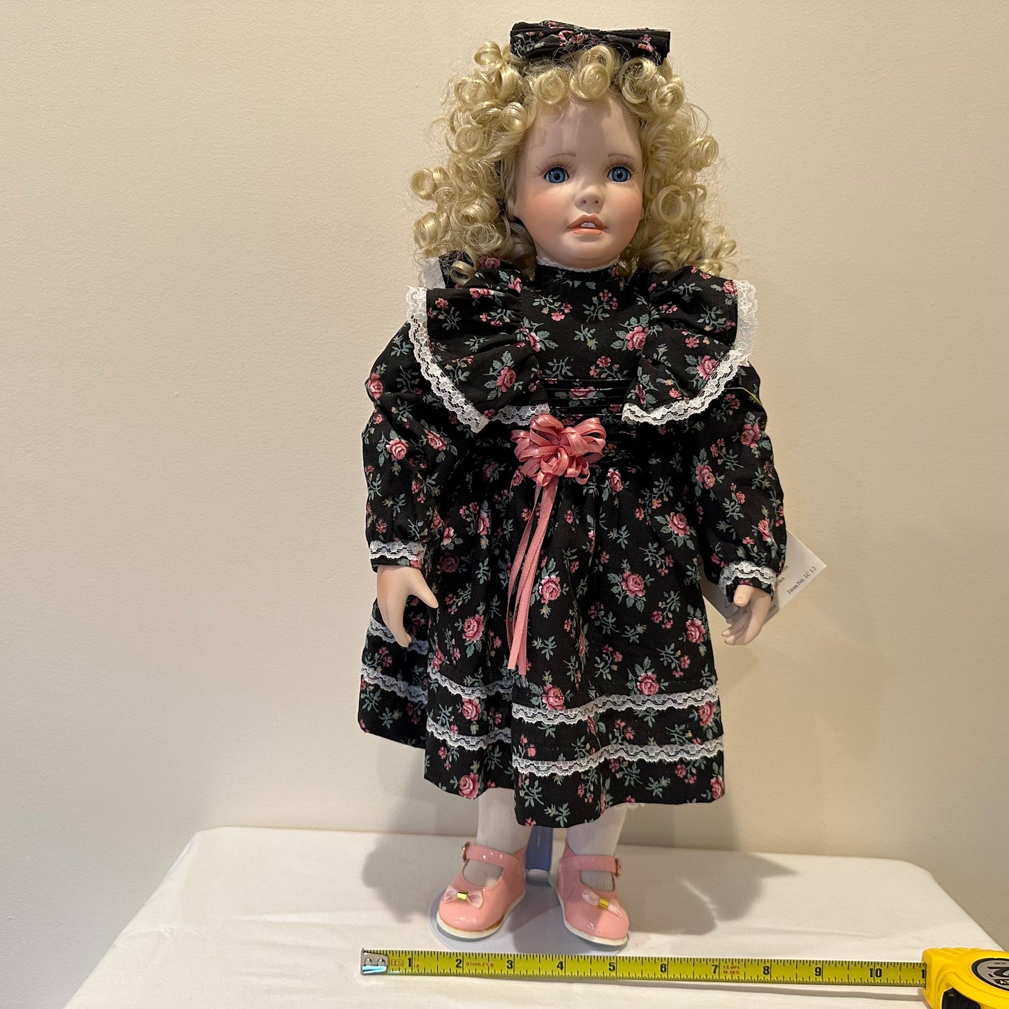 World Gallery of Dolls "Erika" by Laura Colabe