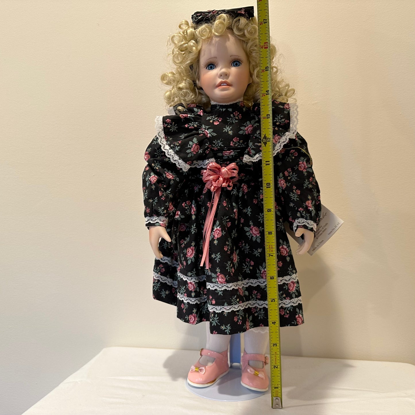 World Gallery of Dolls "Erika" by Laura Colabe