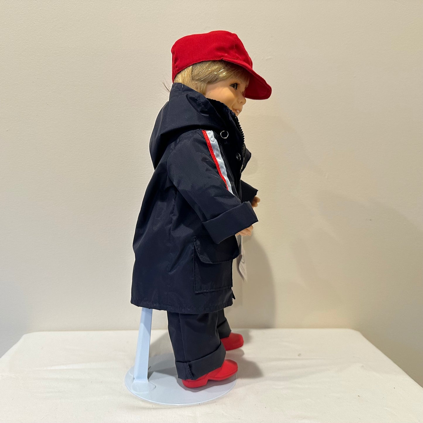 1998 Collectible Concepts Doll Sandy USPS