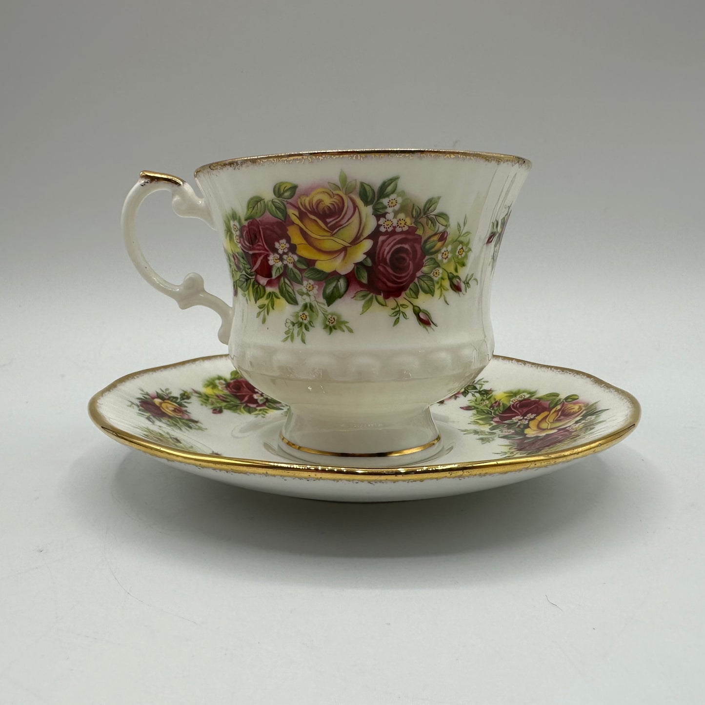 Elizabethan Cup and Saucer English Gardens