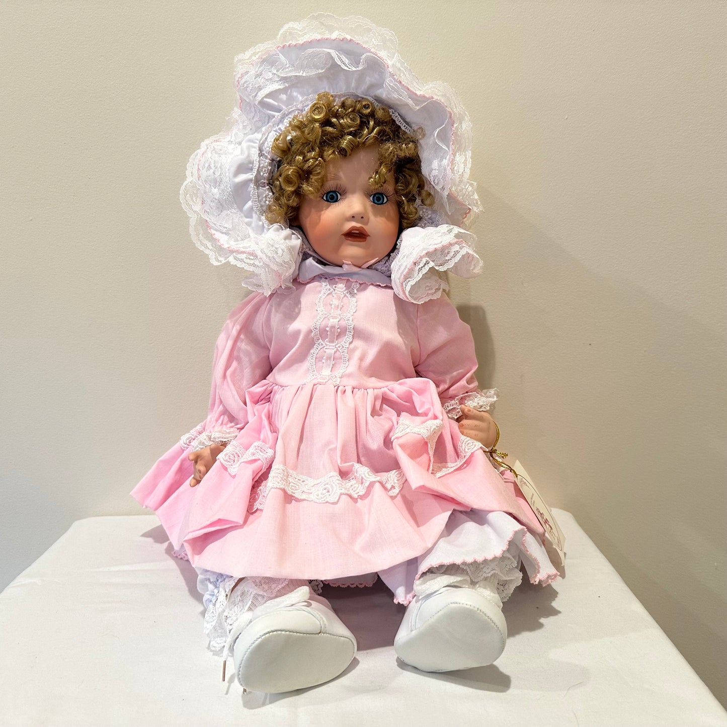 Treasured Heirloom Collection Gwen Ross 21" Porcelain Baby Doll