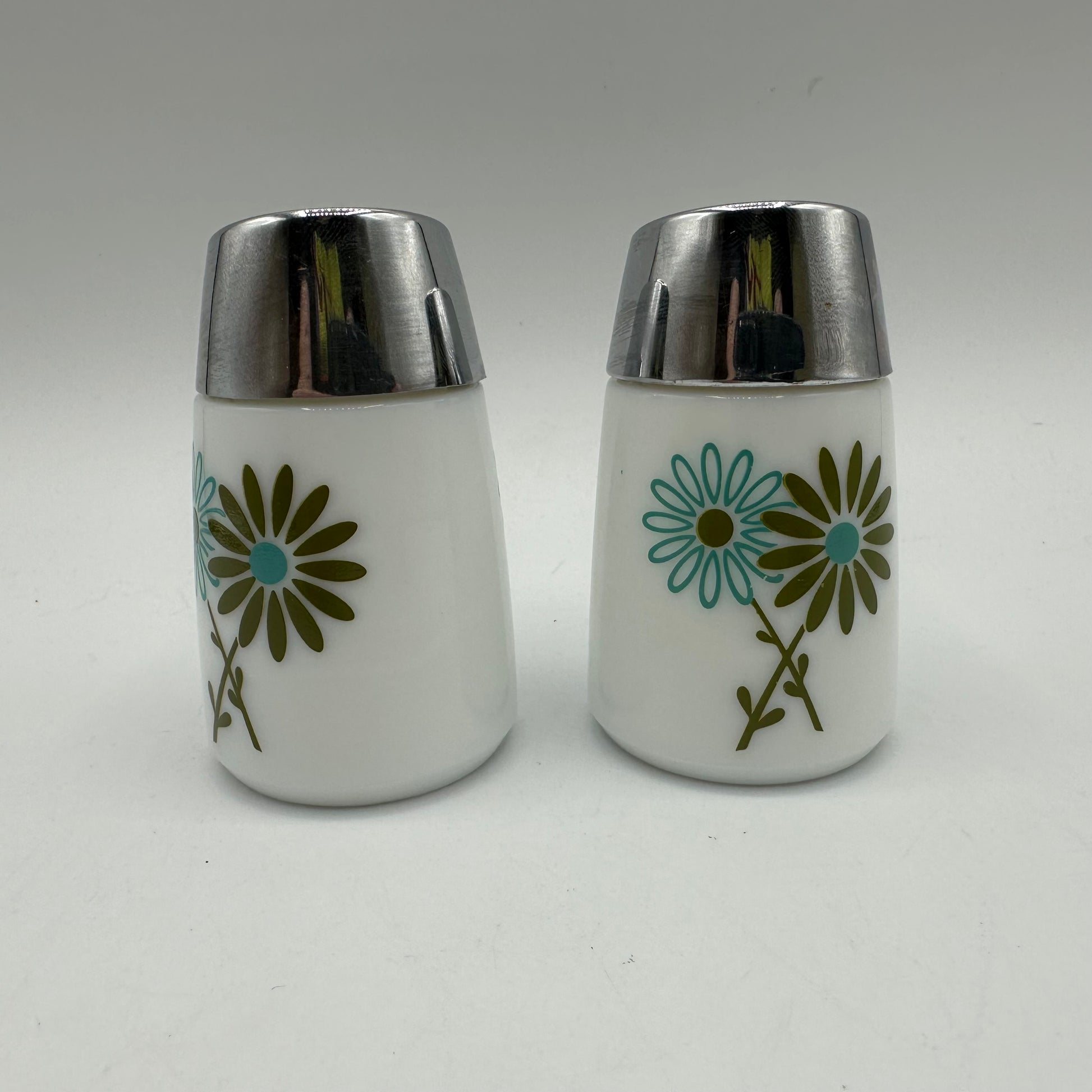 Starline Milk Glass Salt & Pepper Shakers Turquoise Green Daisies