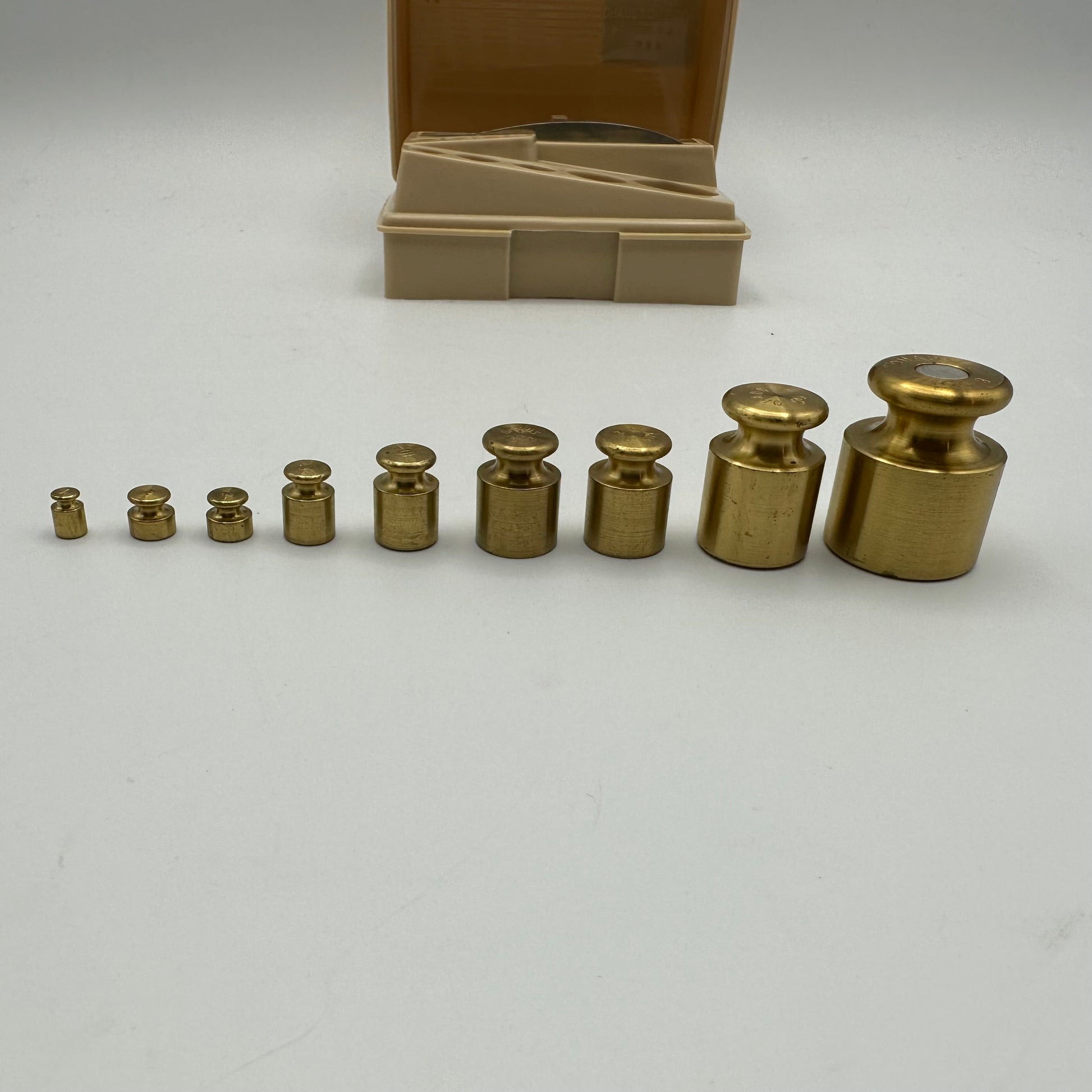 10-PIECE BRASS WEIGHT SET