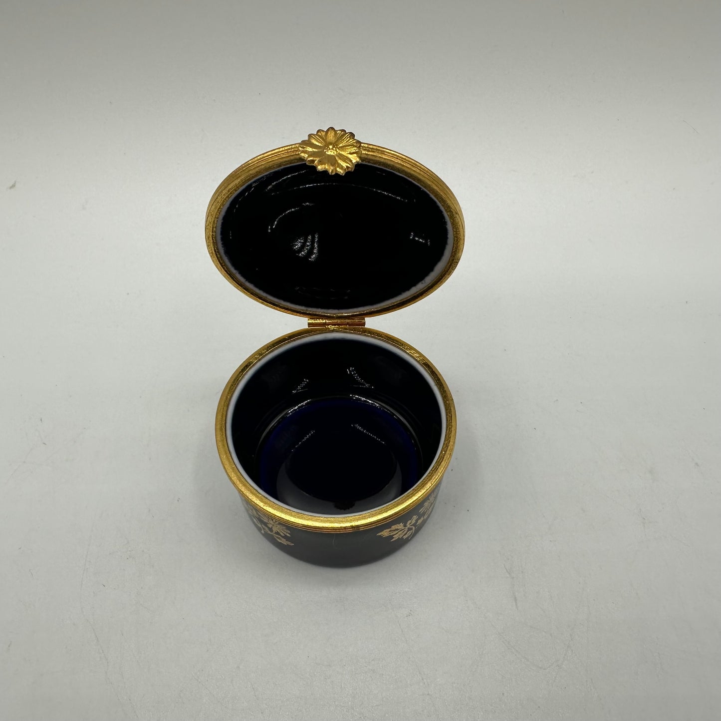 Limoges Castel France 22k Gold Trinket Box, Courting Scene