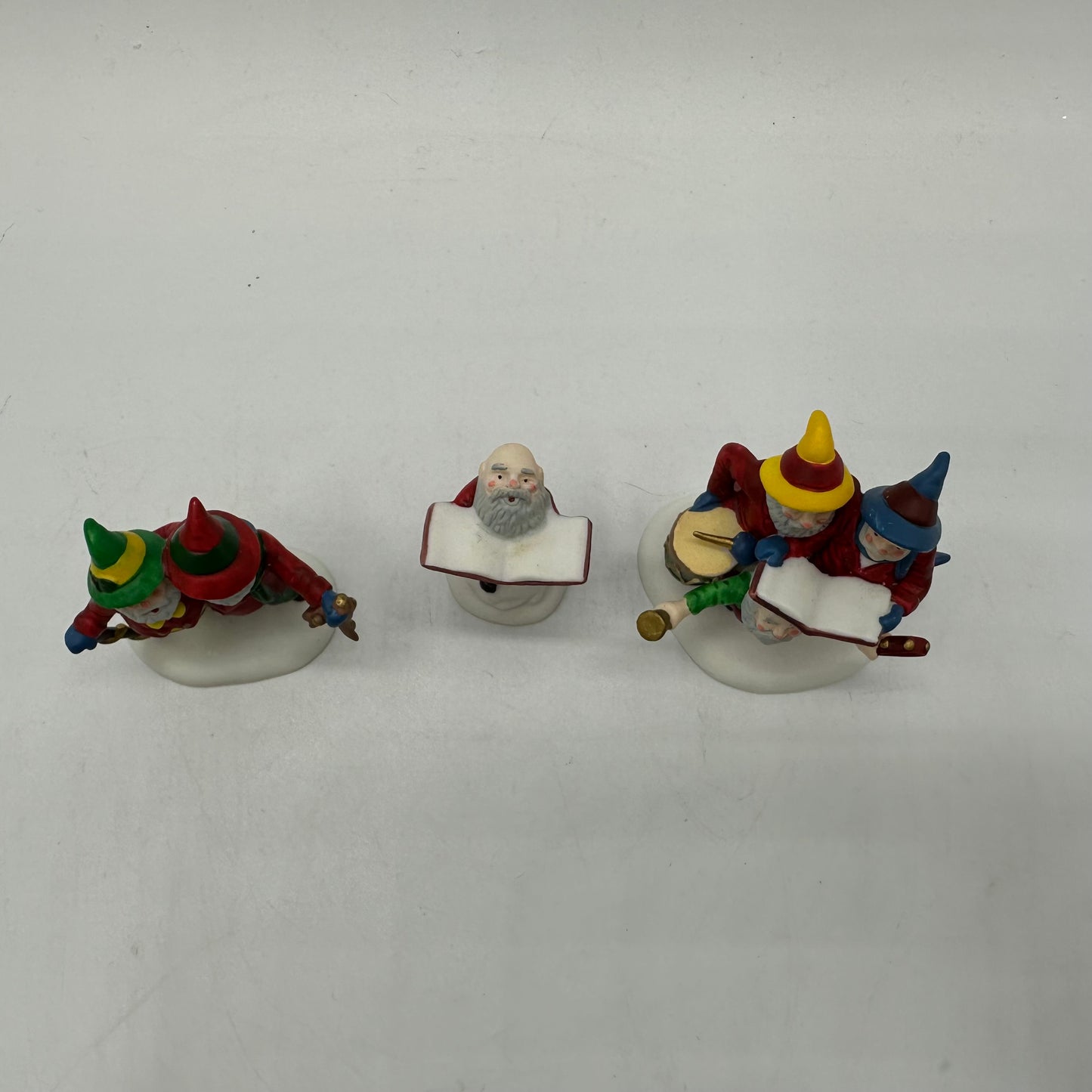 Department 56 Heritage Village Sing a Song for Santa Figurines