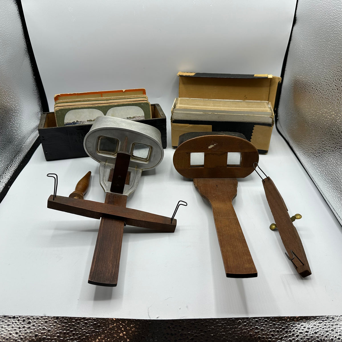 Underwood & Underwood Stereoscope Viewer, Set of 2, with 109 
