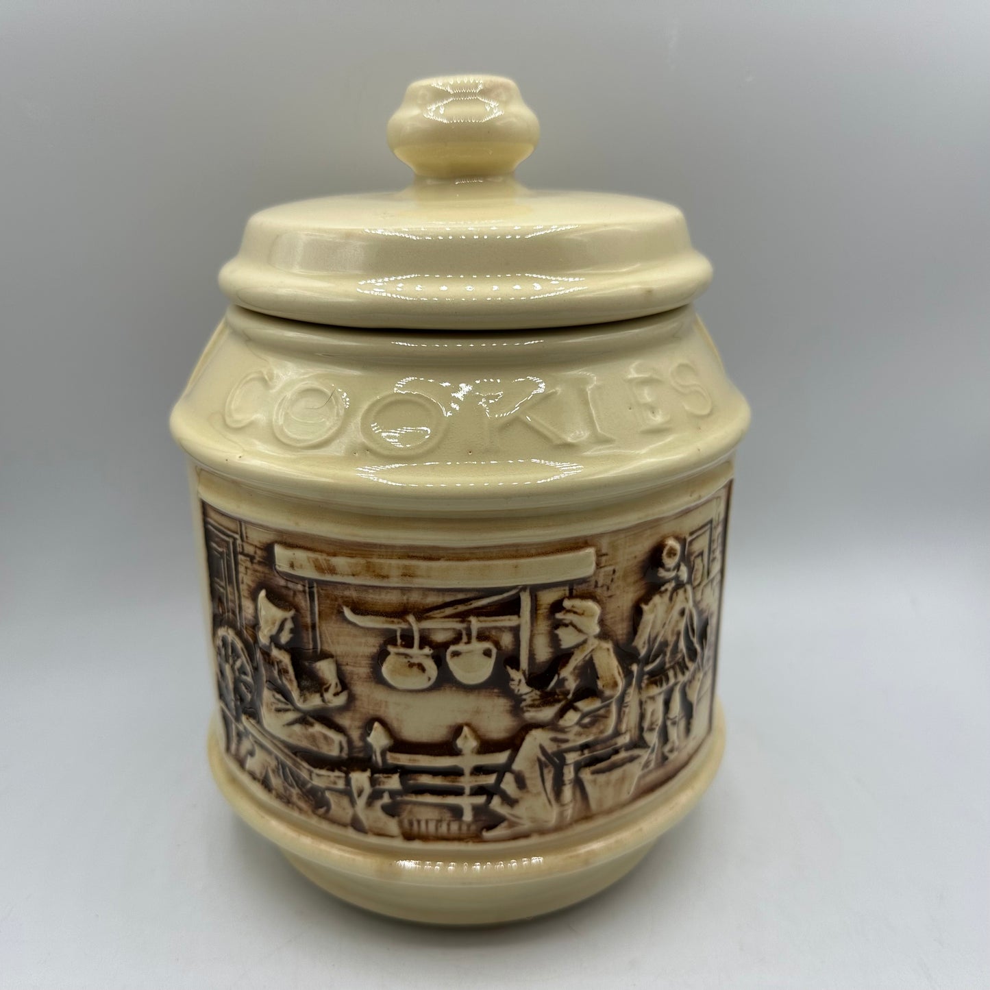 McCoy Pioneer Family and Covered Wagaon Cookie Jar