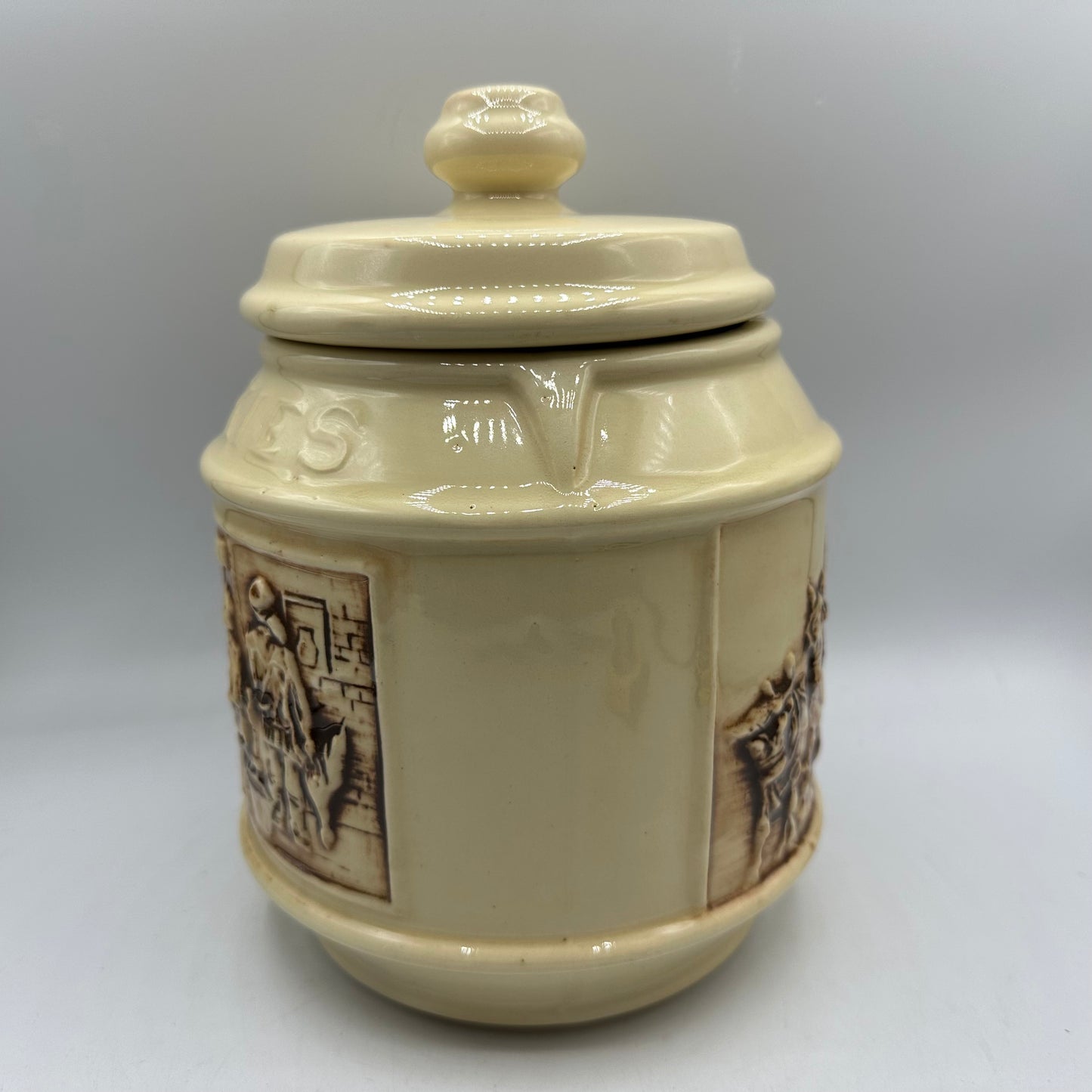 McCoy Pioneer Family and Covered Wagaon Cookie Jar