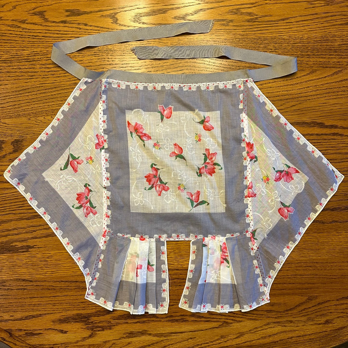 Red Floral Apron With Blue Accents, 50s/60s