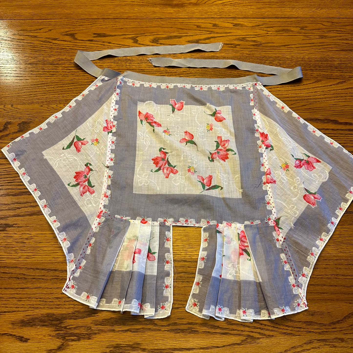 Red Floral Apron With Blue Accents, 50s/60s