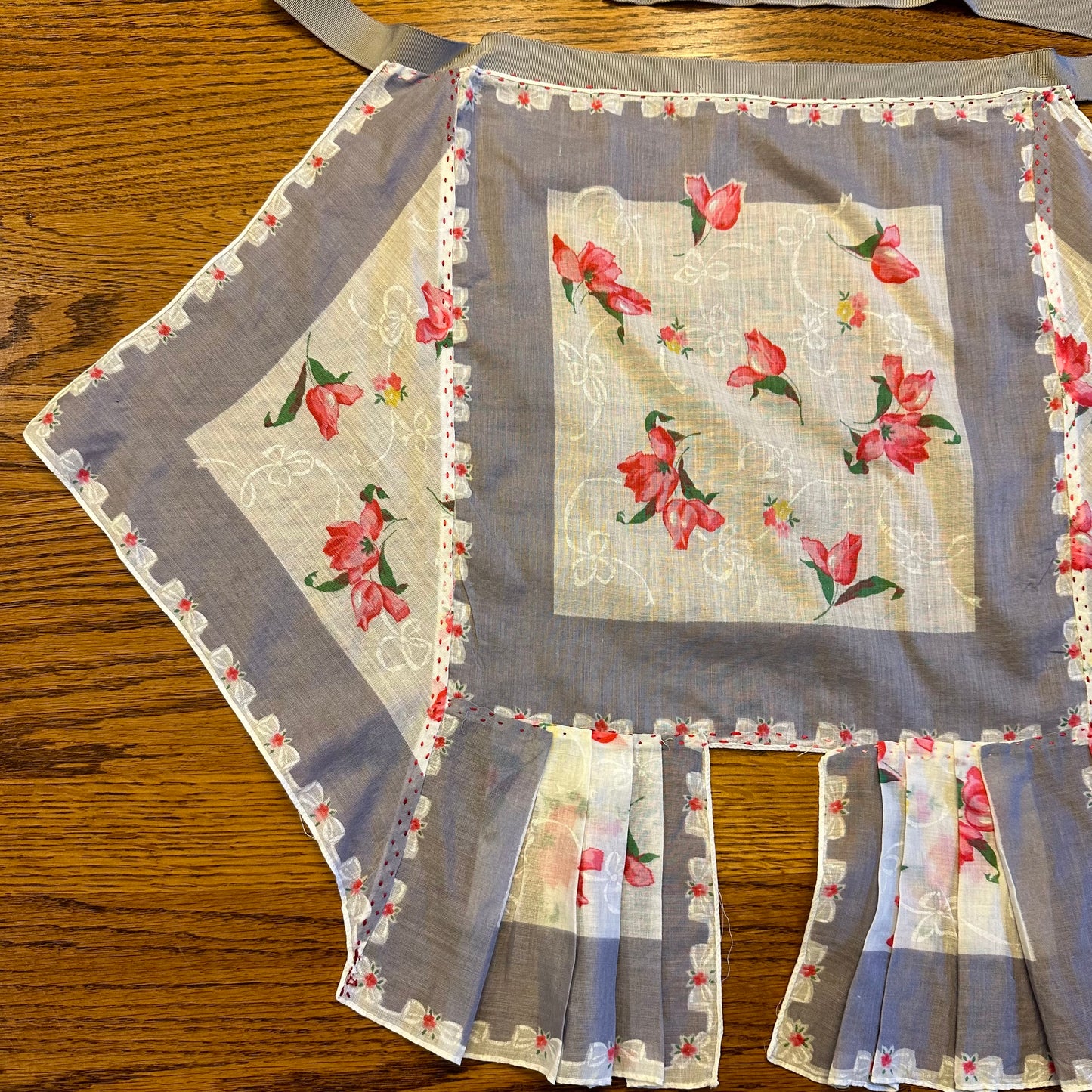 Red Floral Apron With Blue Accents, 50s/60s