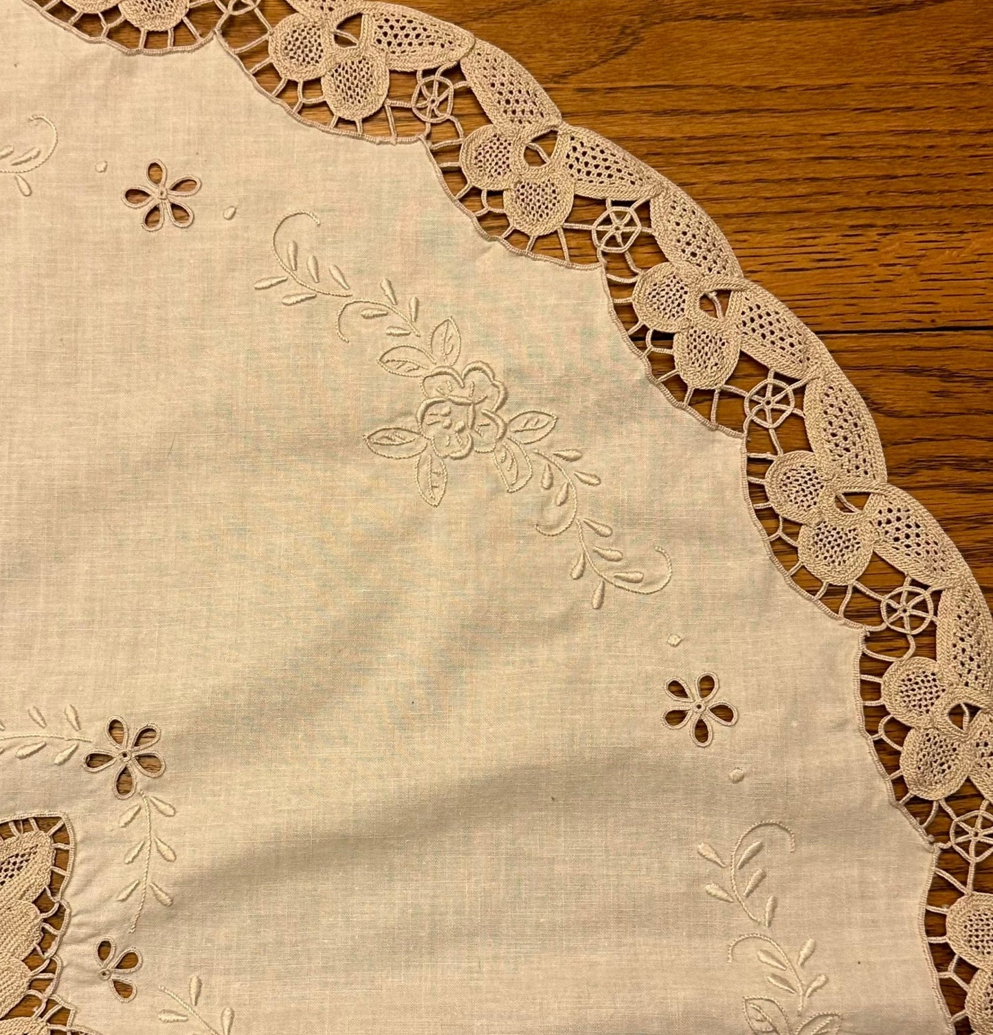 Tan Round Tablecloth With Embroidery