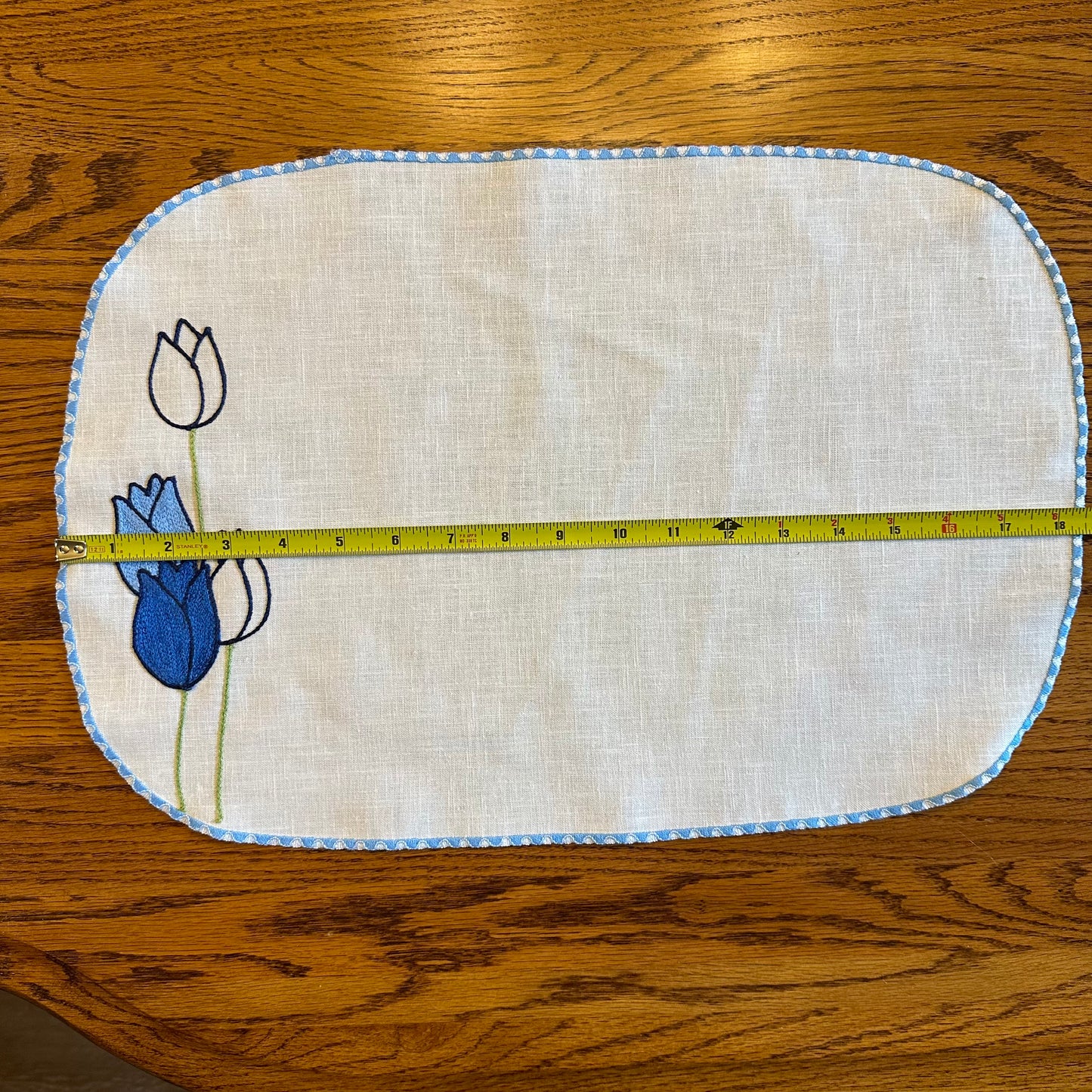 Blue and White Tulip Placemats & Matching Napkins, Set of 4