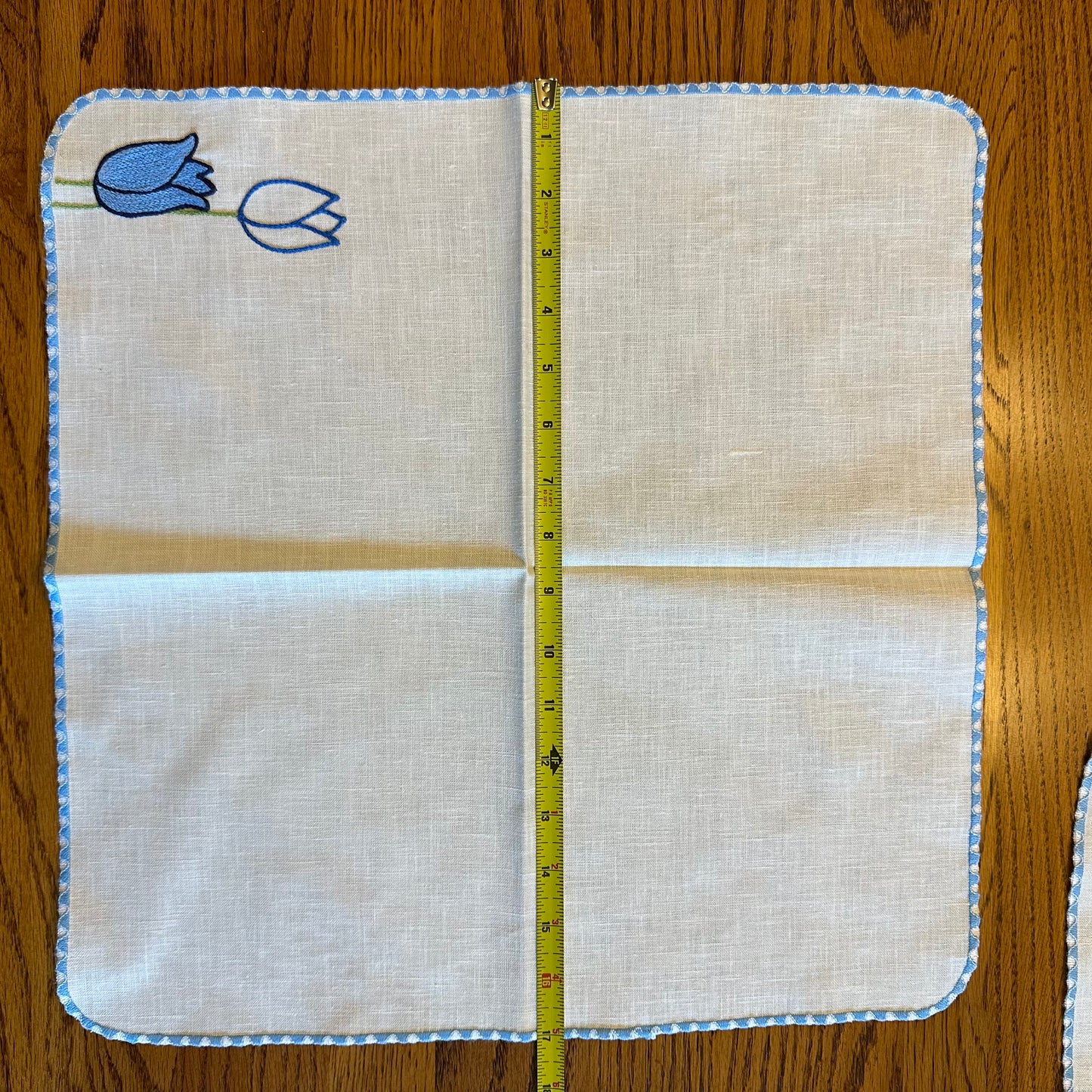 Blue and White Tulip Placemats & Matching Napkins, Set of 4