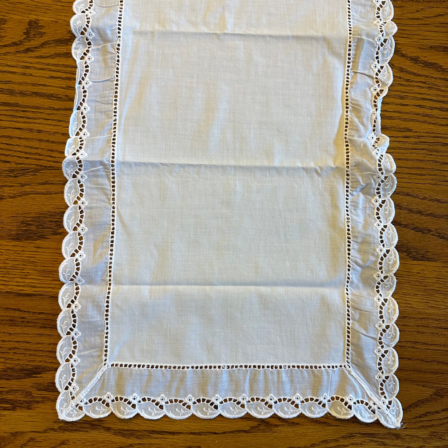 White Cotton Runner, Scalloped Edge