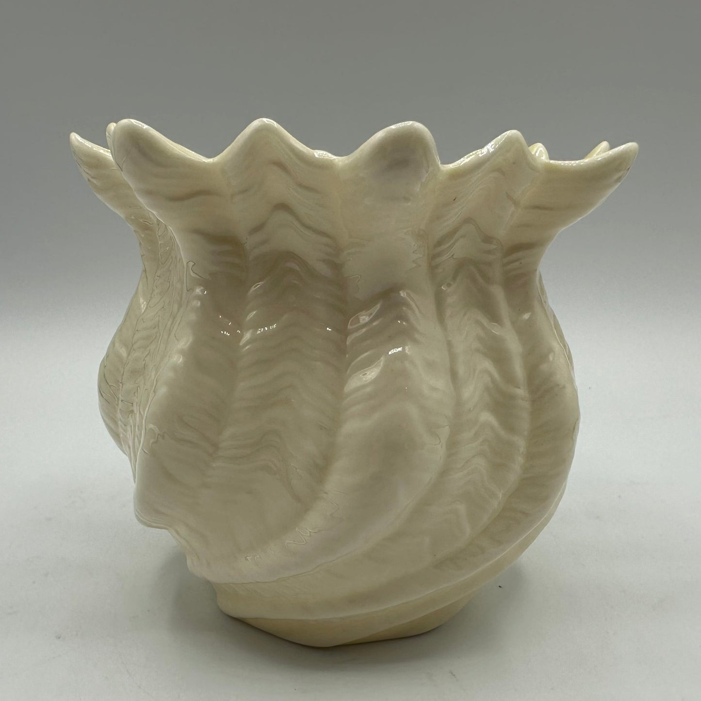 Belleek Neptune Twisted Shell Vase/Planter 6th Mark 1965-1980