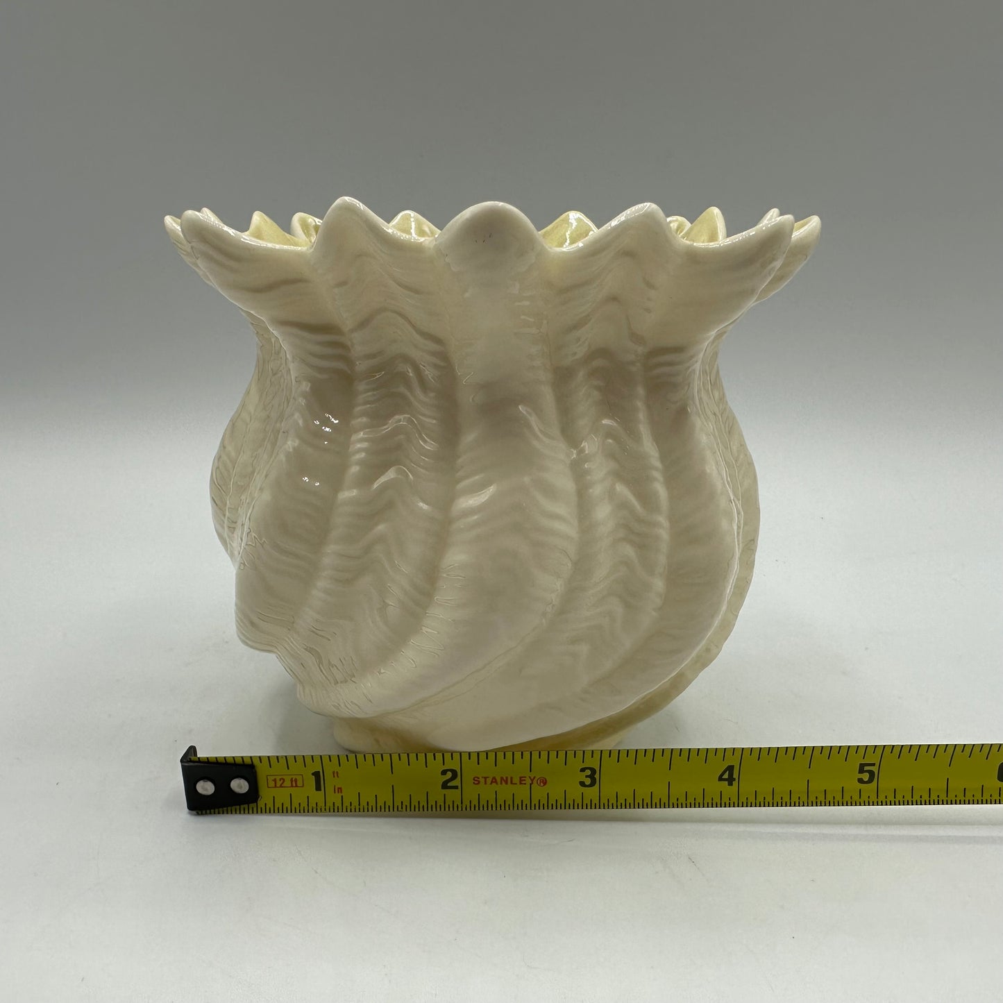 Belleek Neptune Twisted Shell Vase/Planter 6th Mark 1965-1980