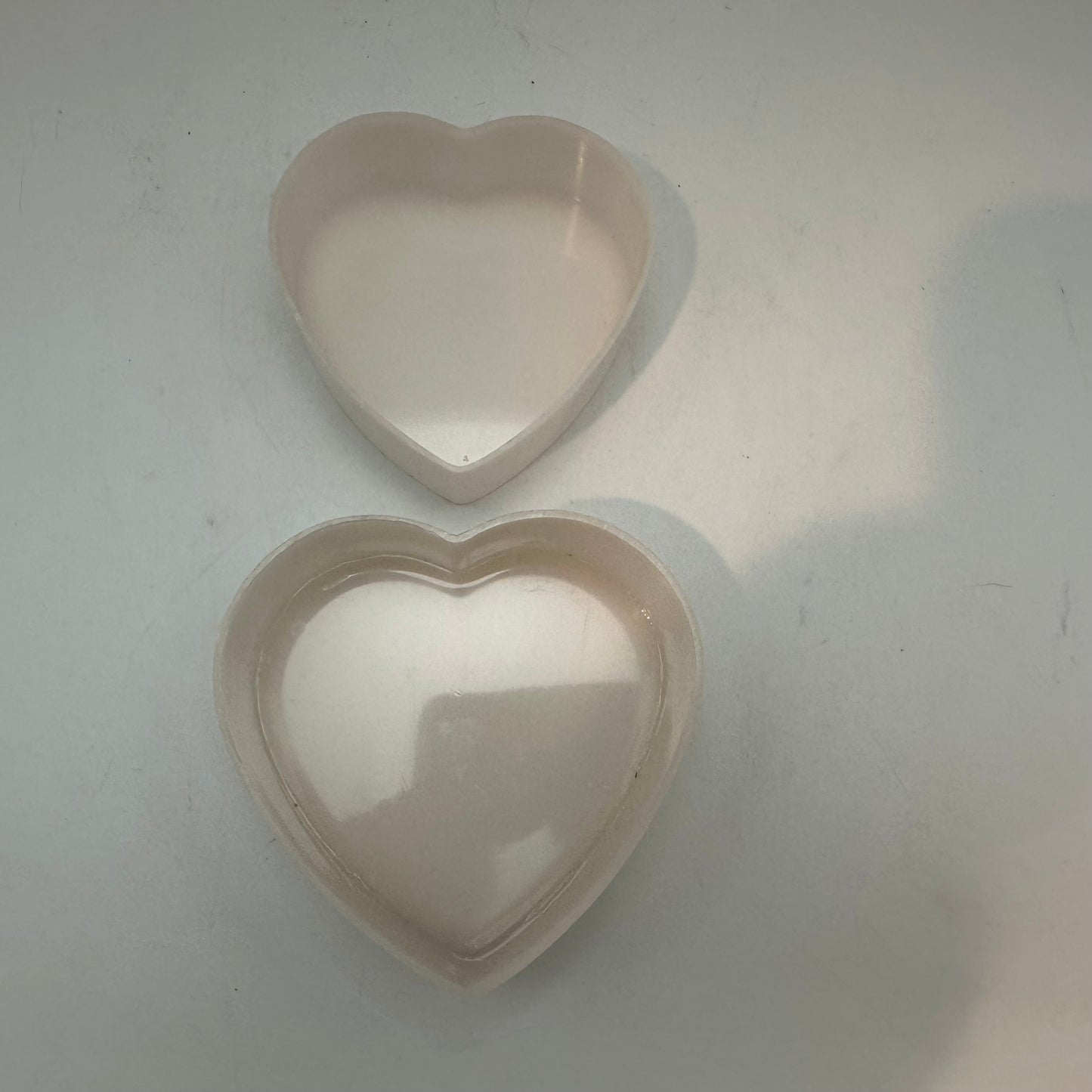 Light Pink Floral Heart Shaped Plastic Nesting Trinket Boxes