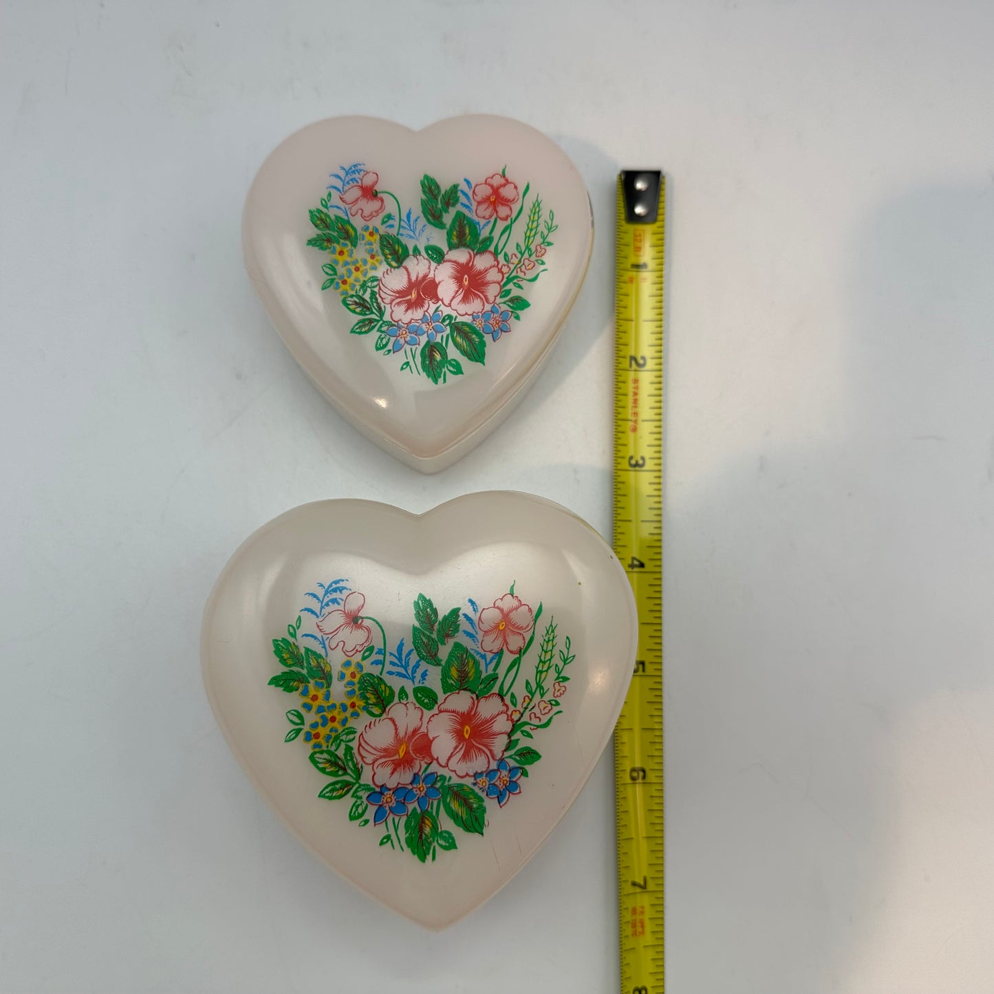 Light Pink Floral Heart Shaped Plastic Nesting Trinket Boxes