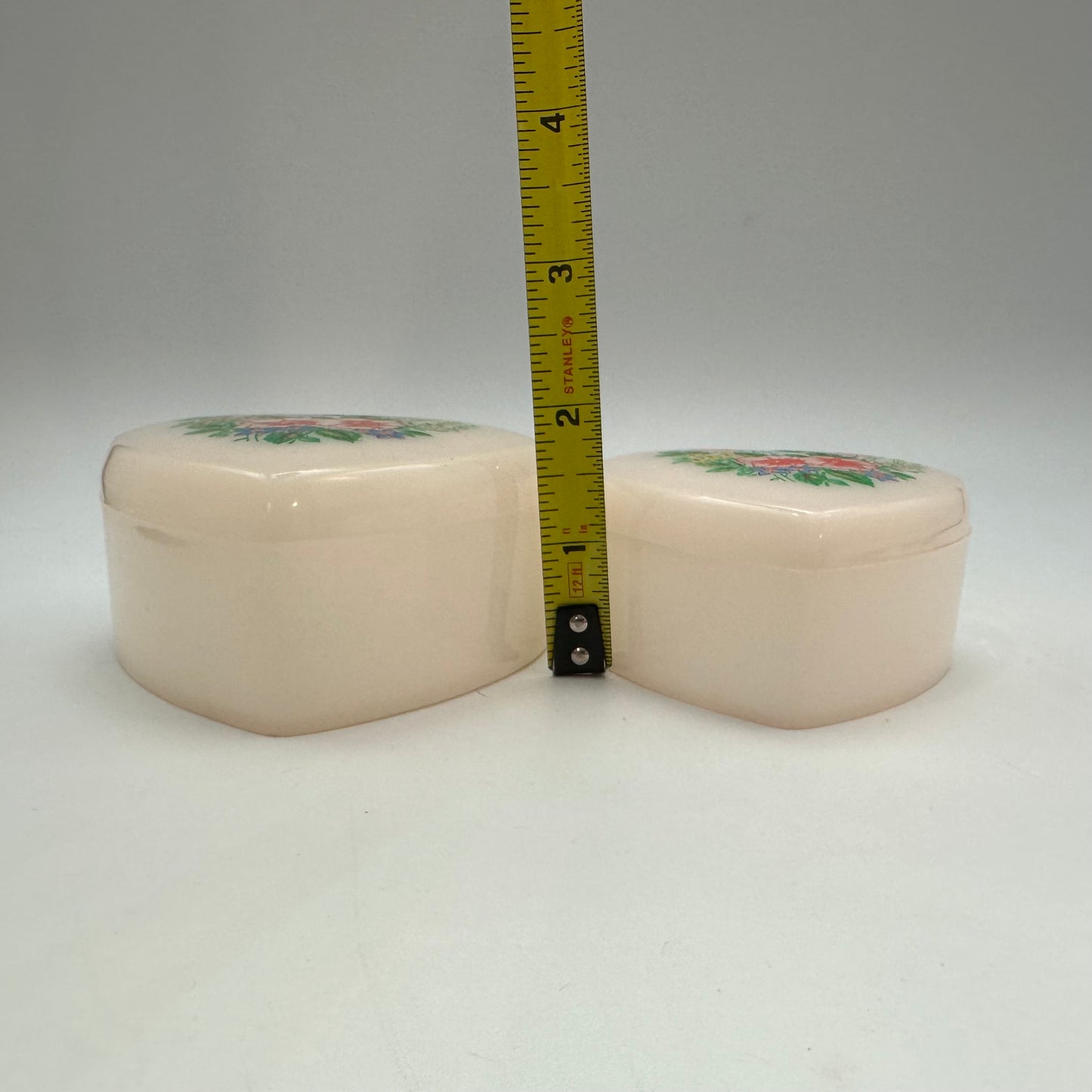 Light Pink Floral Heart Shaped Plastic Nesting Trinket Boxes