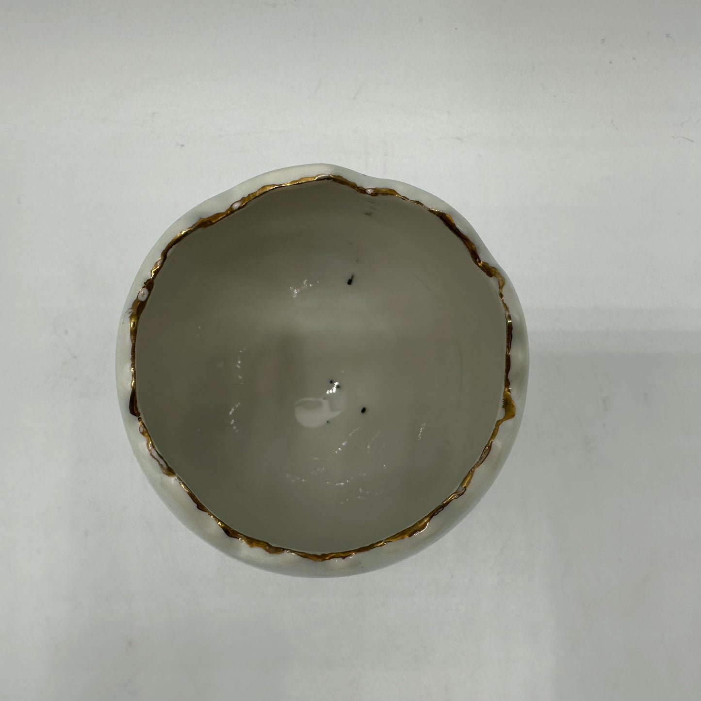 Cracked Egg Vase With Pink Roses & Blue Flowers-Footed