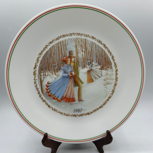 Corelle 1987 Christmas Plate Limited Edition