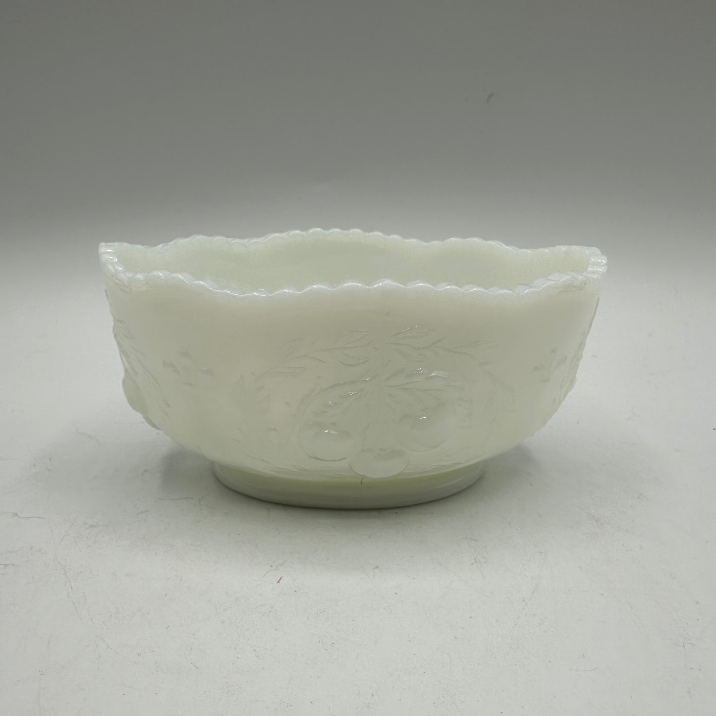 LG Wright Glass Oval Bowl With Cherry Pattern