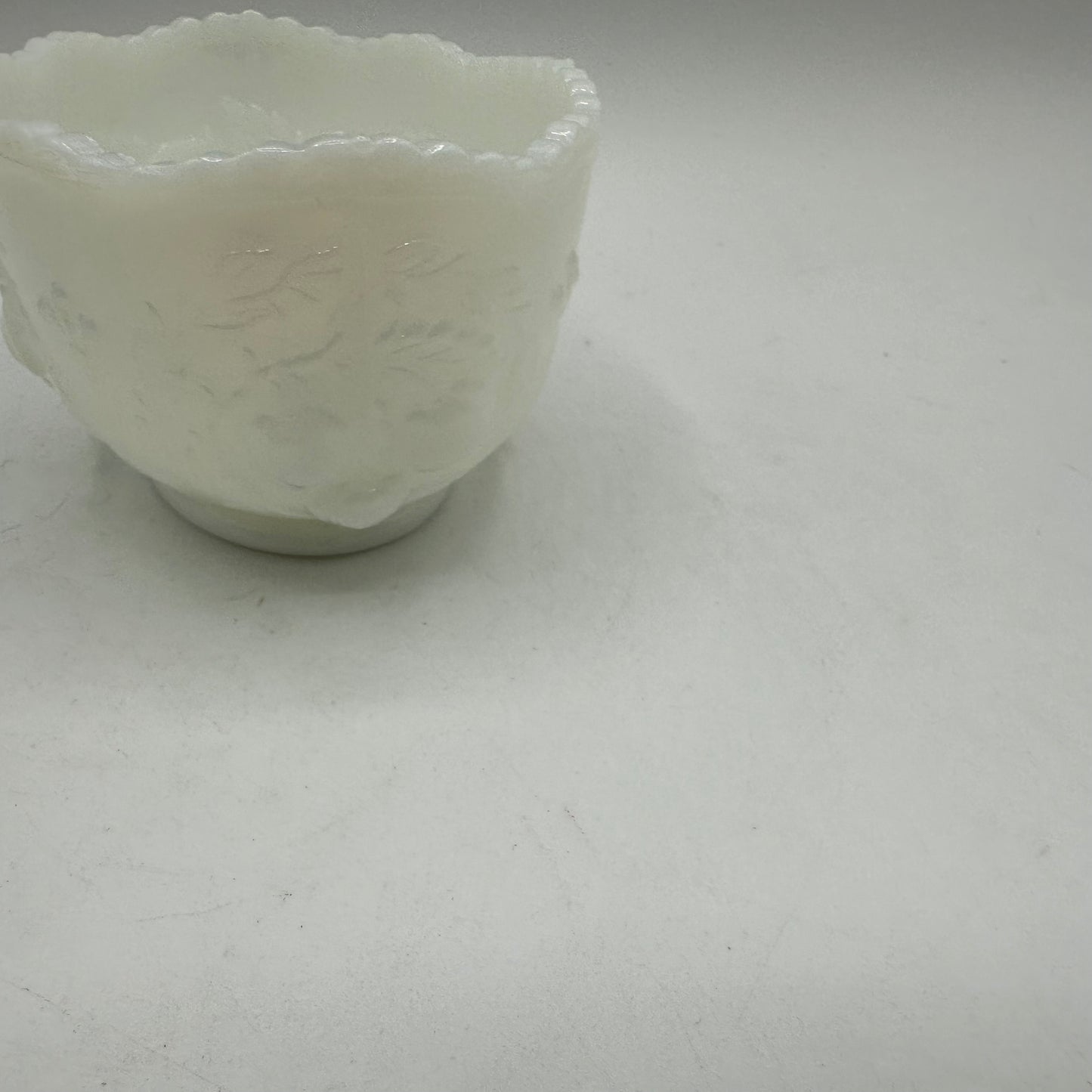 LG Wright Glass Oval Bowl With Cherry Pattern