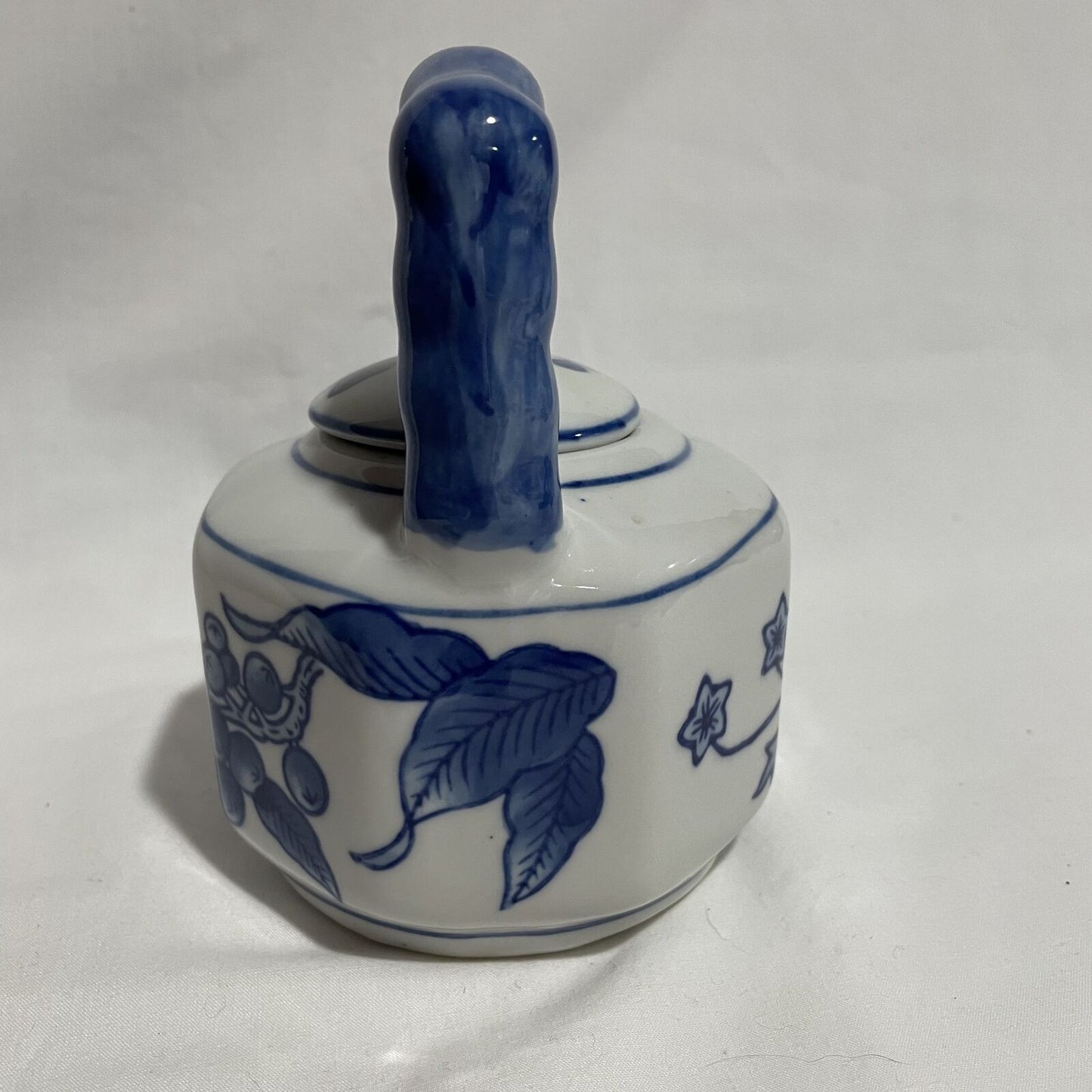 Vintage Blue And White Ceramic Round Teapot Lided - Nostalgia 2 Now