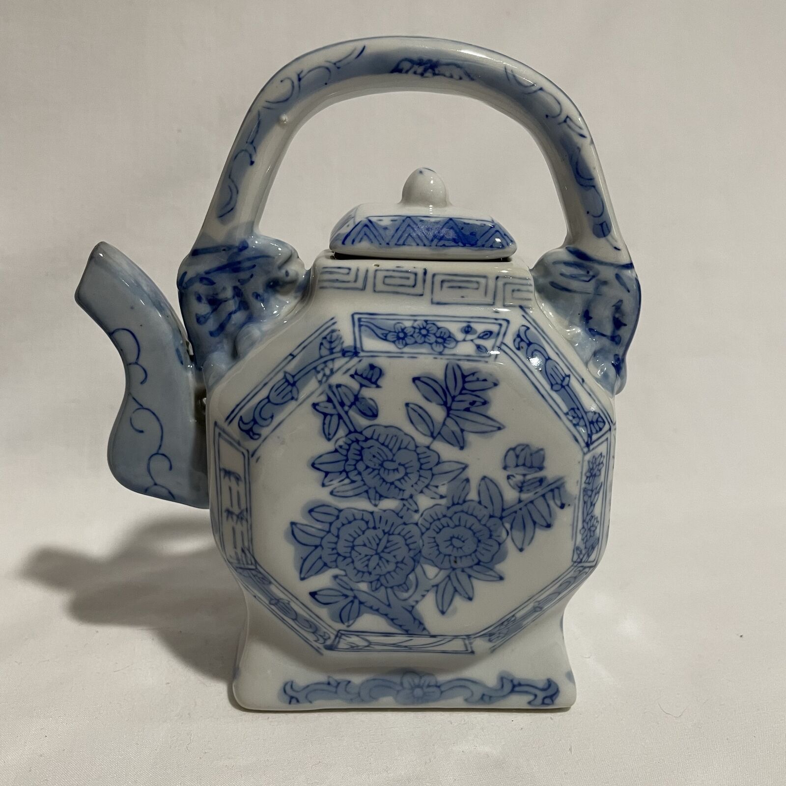 Vintage Chinese Porcelain Blue & White Octagonal Flat Floral Lided Teapot - Nostalgia 2 Now