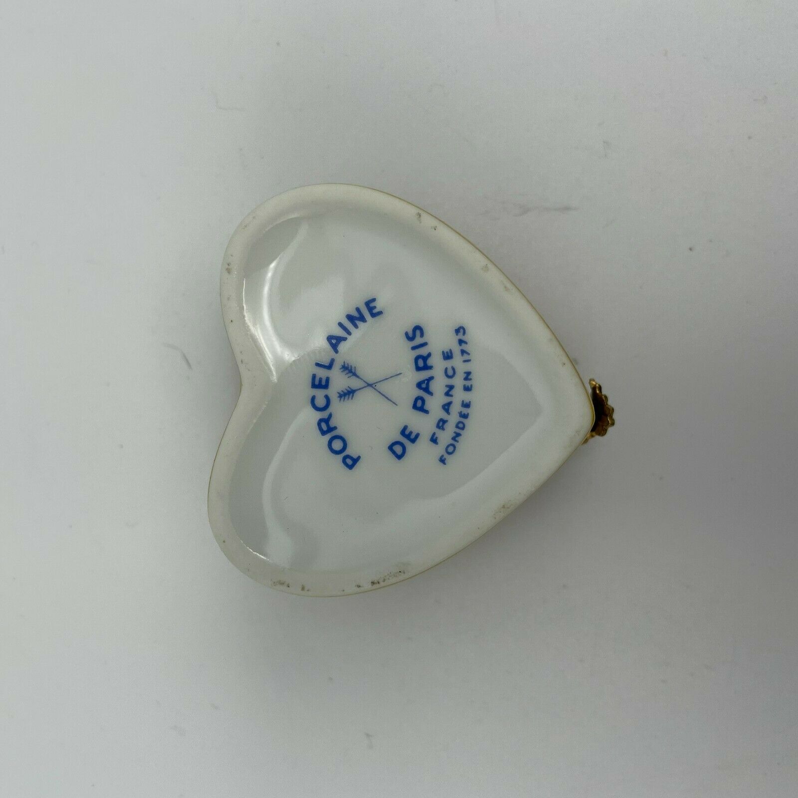 Heart Shaped Pill Box with Flowers Hinged Lid Porcelaine De Paris France - Nostalgia 2 Now