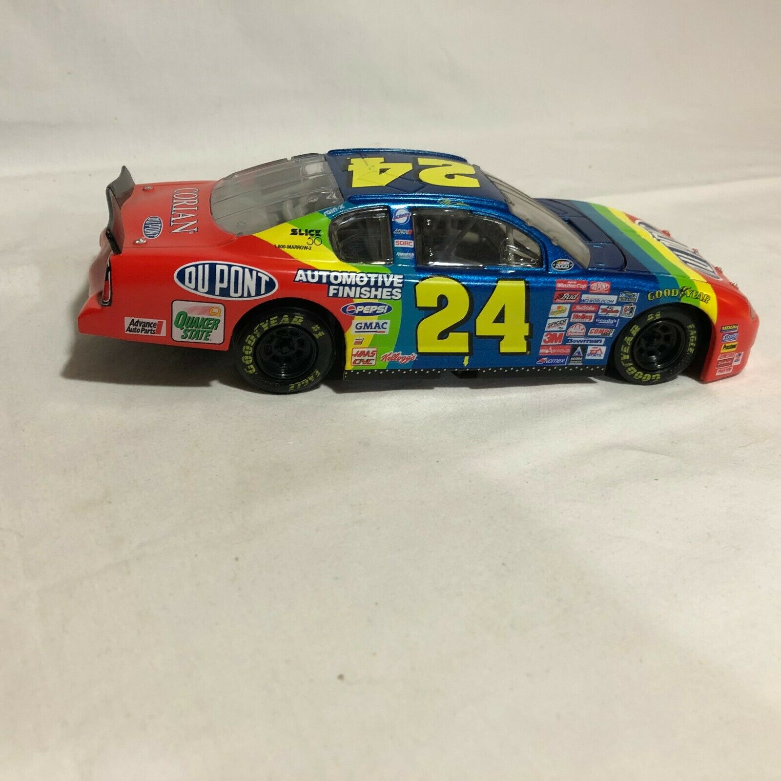 1:24 Jeff Gordon #24 Dupont 2000 Monte Carlo Limited Edition Action NASCAR