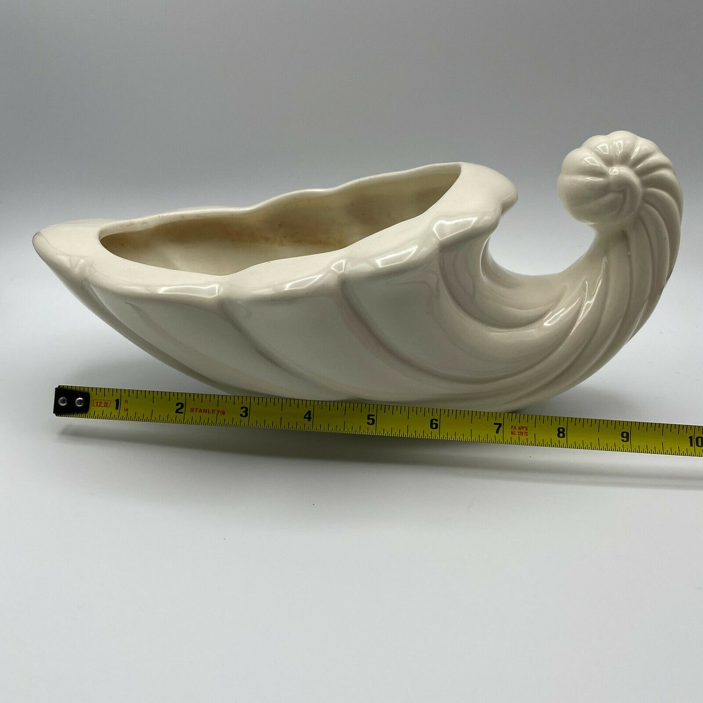 Cornucopia Planter Ceramic White - Nostalgia 2 Now