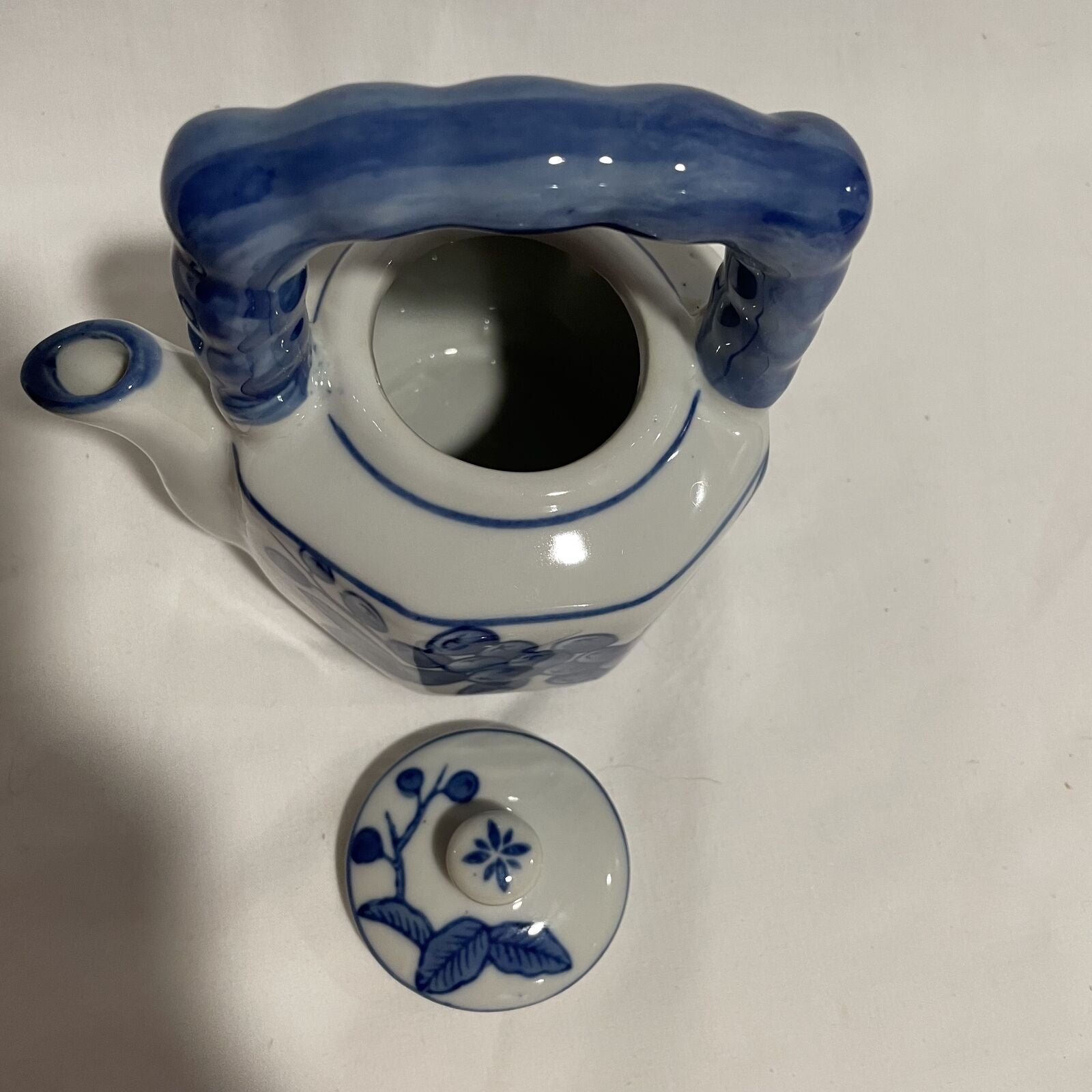 Vintage Blue And White Ceramic Round Teapot Lided - Nostalgia 2 Now