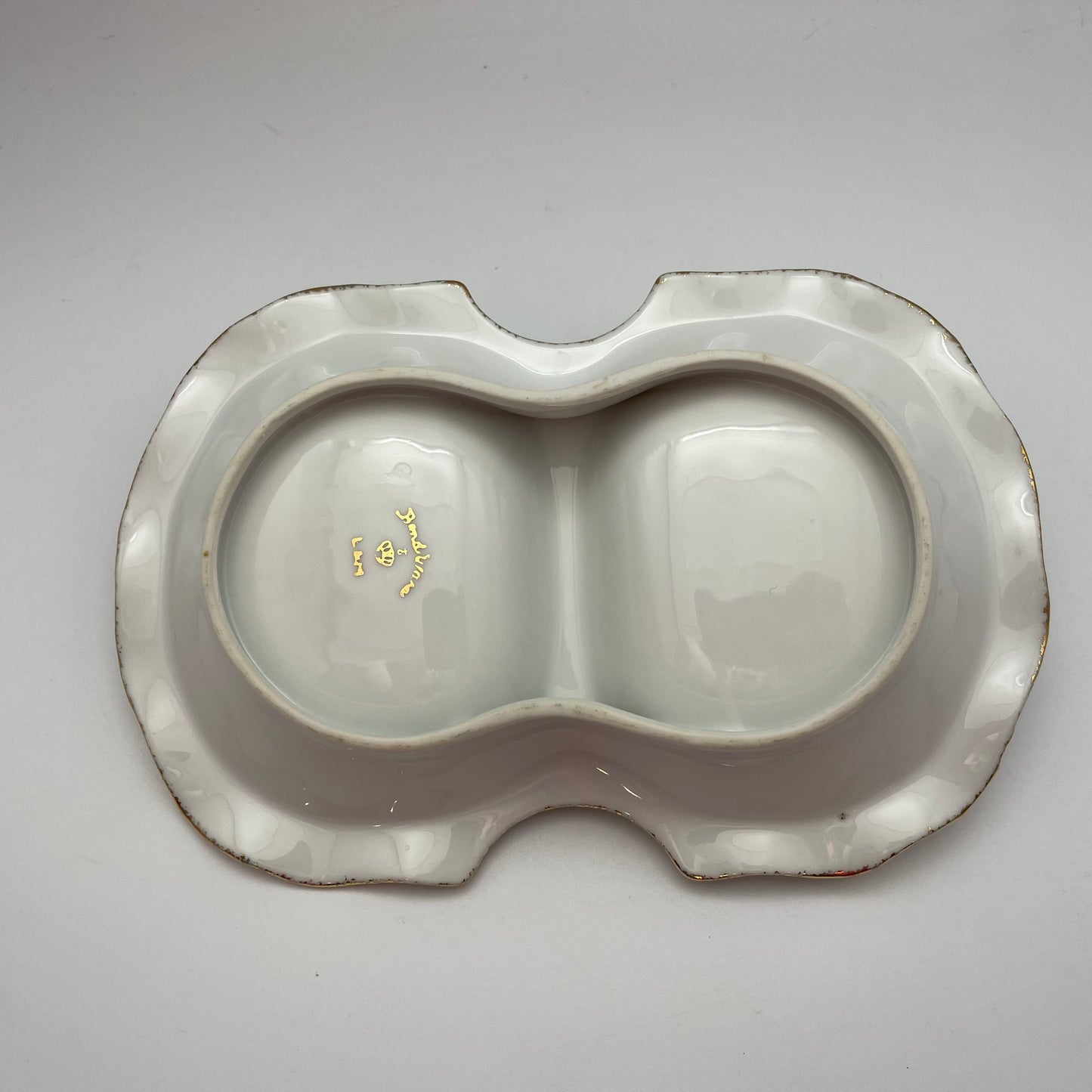 Vintage L & M Bondware Divided Tray Top Handle Violets
