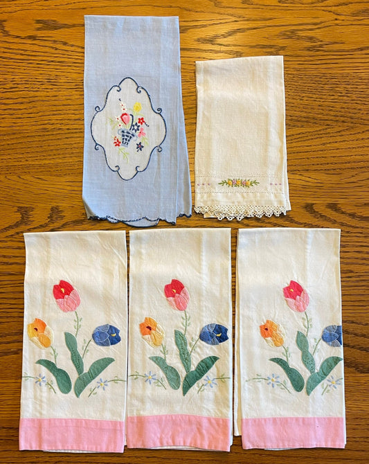 Vintage Mixed Lot of Guest Towels, Set of 5 - Nostalgia 2 Now