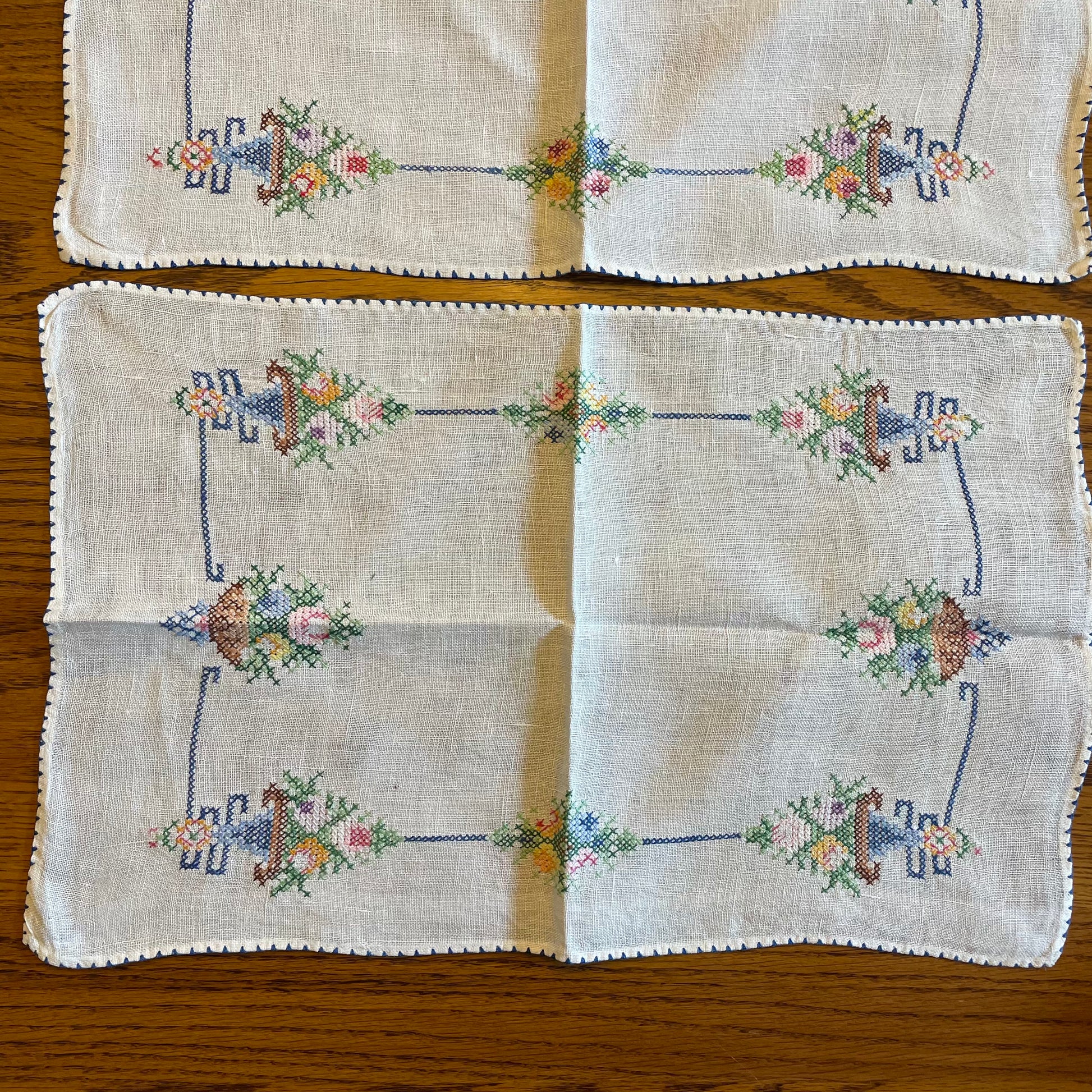 Vintage Embroidered Table Scarf, Set of 2 - Nostalgia 2 Now