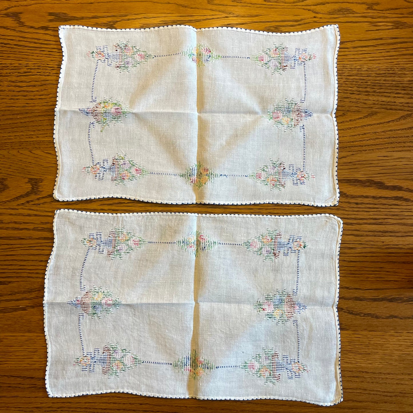 Vintage Embroidered Table Scarf, Set of 2 - Nostalgia 2 Now